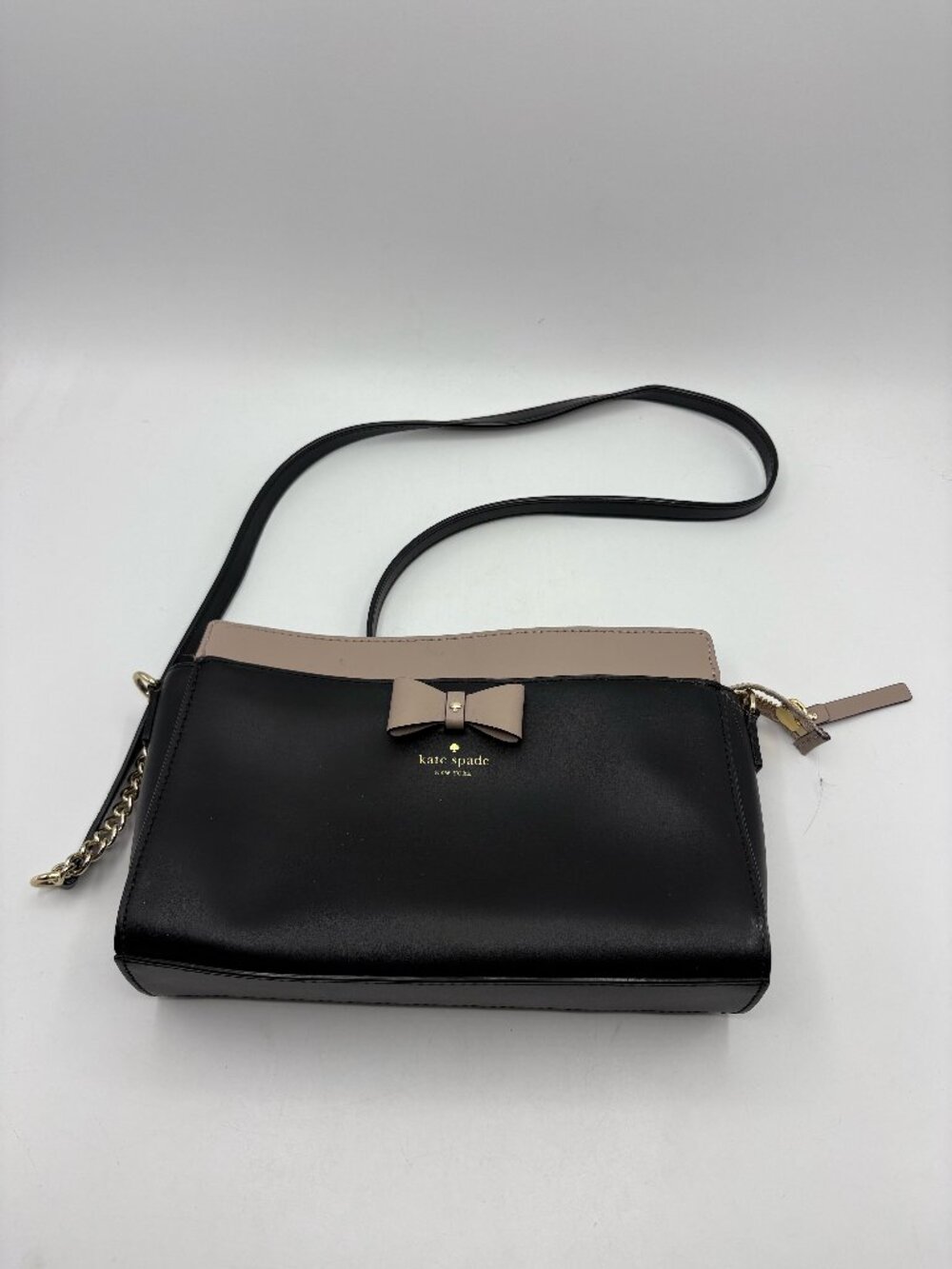 Kate Spade New York Black Beige Bow Leather Crossbody Bag Chain Strap